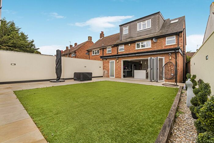 4 Bedroom Semi-Detached House For Sale In Binyon Crescent, Stanmore, HA7