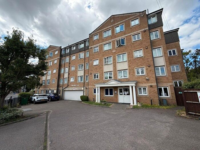 2 Bedroom Flat For Sale In High Street, Feltham, TW13