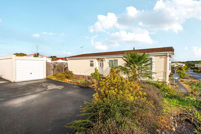 2 Bedroom Park Home For Sale In Redhill Court, Redhill Lane, Watton, Nr Thetford, IP25
