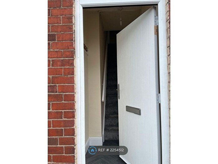 3 Bedroom Flat To Rent In Dalton Lane, Rotherham, S65