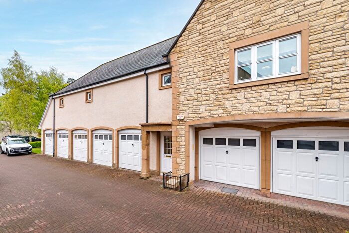 3 Bedroom Mews For Sale In Rattray Crescent, Greenbank, EH10