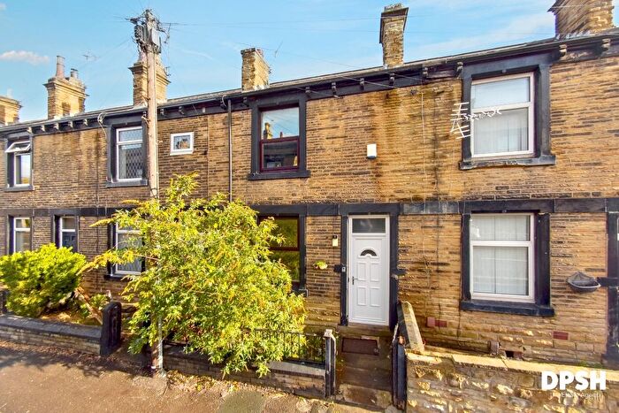 2 Bedroom Terraced House For Sale In Johnson Terrace, Morley, Leeds, LS27
