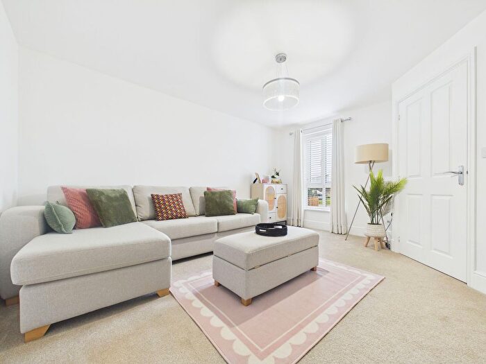 3 Bedroom Detached House For Sale In Chalice Close, Hampton Gardens, PE7