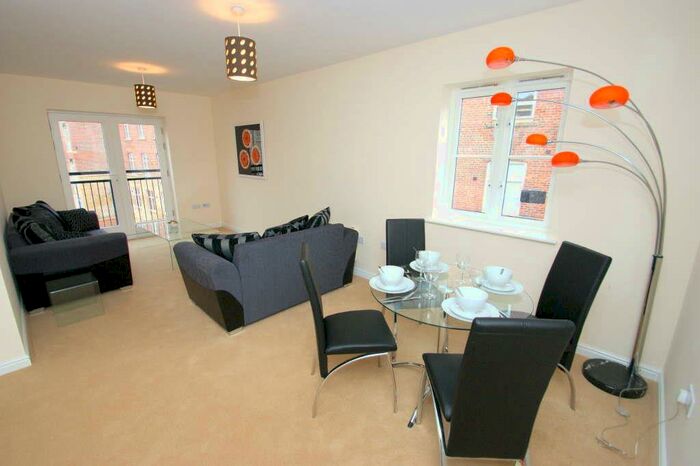 2 Bedroom Flat To Rent In Winker Green, LS12