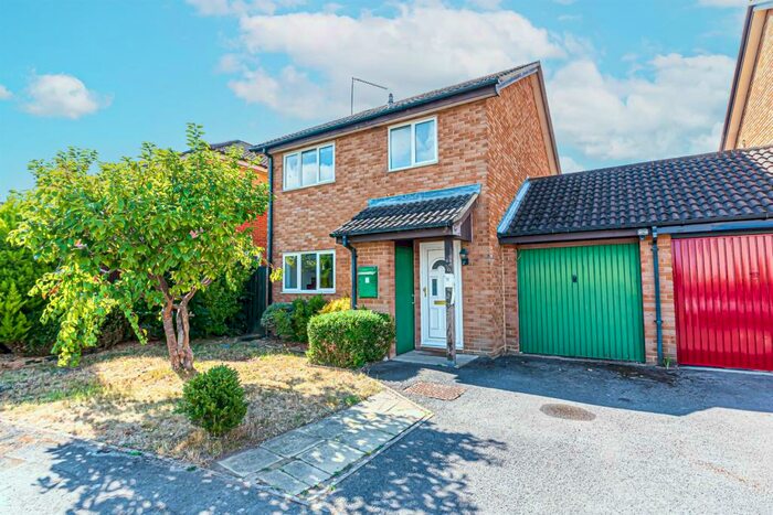 3 Bedroom Detached House To Rent In Sirius Close, Wokingham, RG41