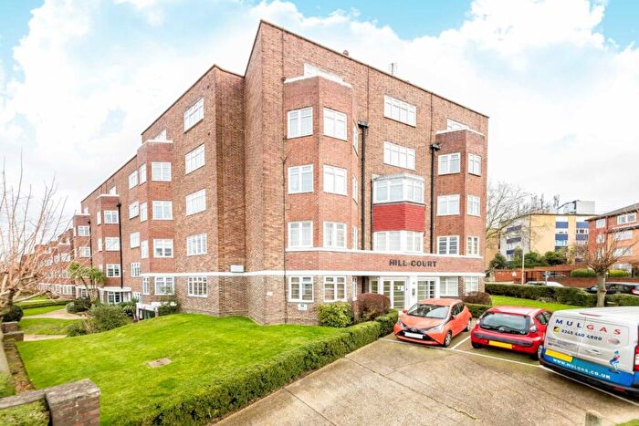 3 Bedroom Flat To Rent In St. Marks Hill, Surbiton, KT6