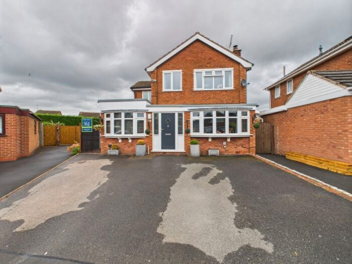 4 Bedroom Detached House For Sale In Glendon Close, Market Drayton, Shropshire, TF9