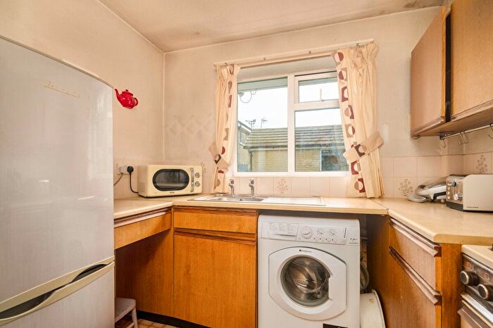 2 Bedroom Bungalow For Sale In Cromwell Court, Drighlington, Bradford, BD11