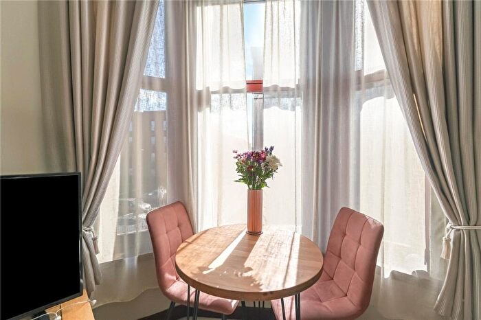 1 Bedroom Flat For Sale In Greenholme Street, Cathcart, Glasgow, G44