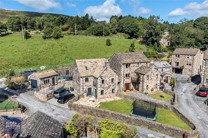 4 Bedroom Detached House For Sale In Buckley Drive, Denshaw, Saddleworth, OL3