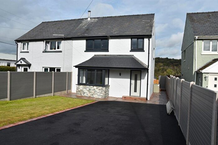 3 Bedroom Semi-Detached House For Sale In Trem Y Foel, Penrhiwllan, SA44
