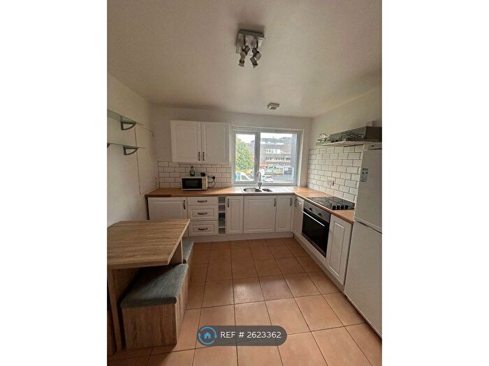 4 Bedroom Flat To Rent In Coppice Way, Newcastle Upon Tyne, NE2