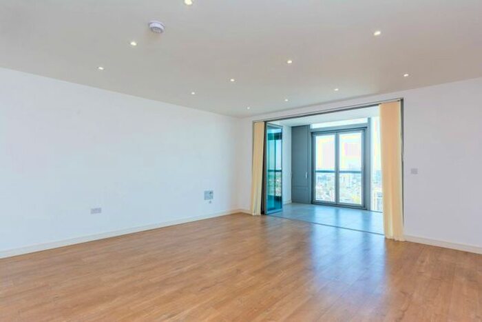 2 Bedroom Flat To Rent In Ealing Road, Brentford, TW8