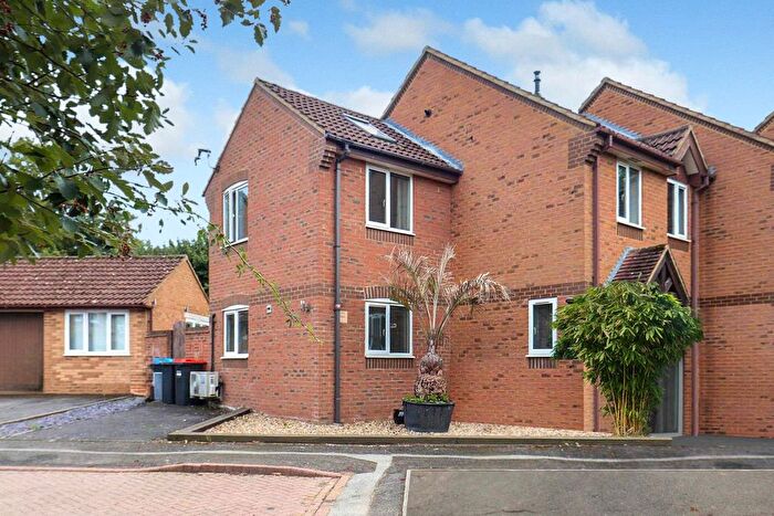 3 Bedroom End Terrace House For Sale In Nova Lodge, Emerson Valley, Milton Keynes, MK4