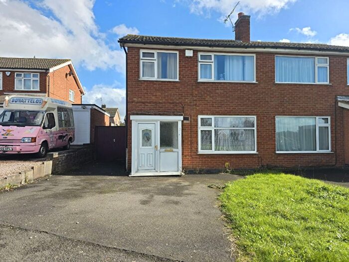 3 Bedroom Semi-Detached House To Rent In Severn Road, Oadby, Leicester, LE2