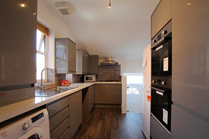 6 Bedroom Maisonette To Rent In Doncaster Road, Sandyford, NE2