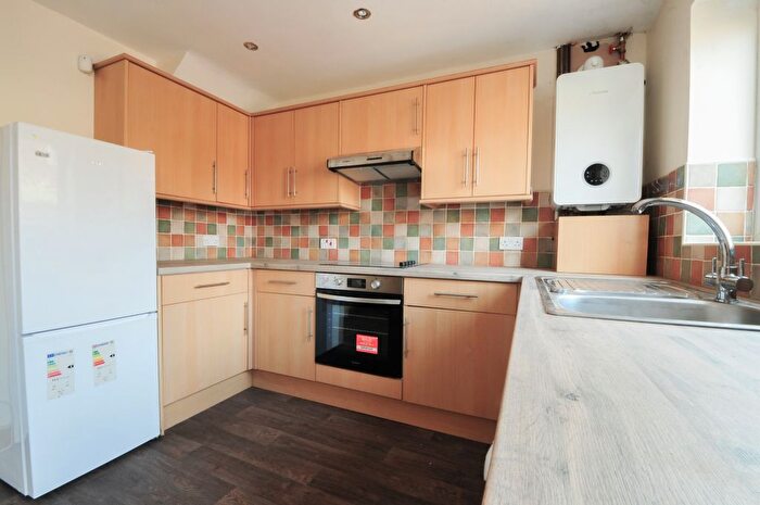 3 Bedroom Town House To Rent In Bed House – Hale Lane, Failsworth, Manchester, M35