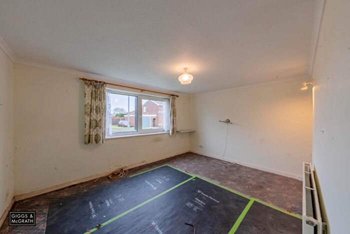 2 Bedroom Semi-Detached House For Sale In Lancelot Way, Fenstanton, Huntingdon, Cambridgeshire, PE28