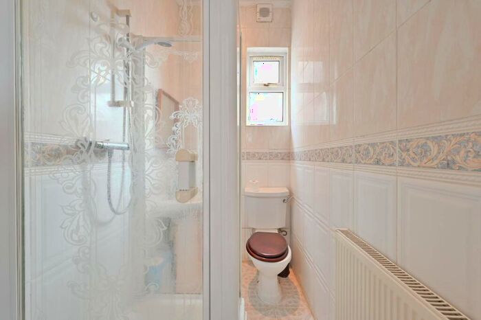 Studio To Rent In Victoria Road, Stroud Green, London, N4