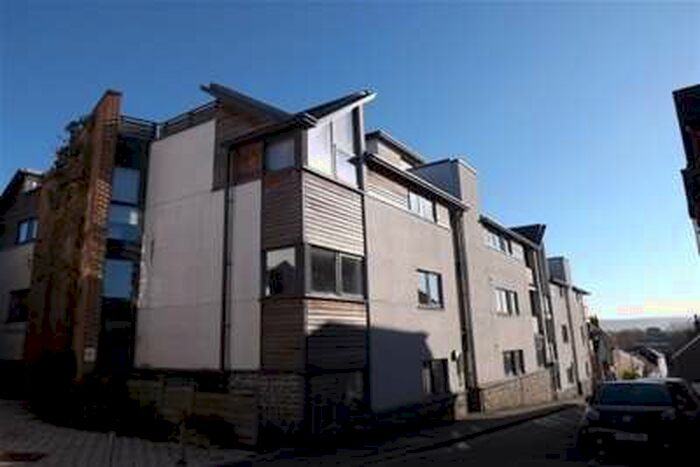 1 Bedroom Flat To Rent In St. Nicholas Lane, Lewes, BN7