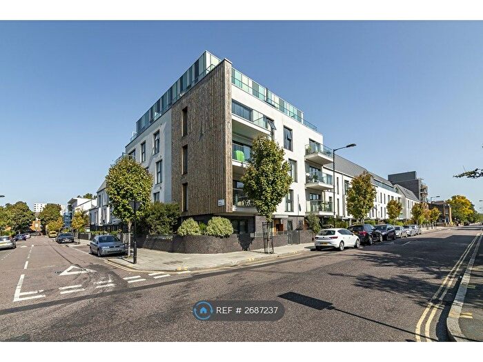 2 Bedroom Flat To Rent In Dalston, London, E8