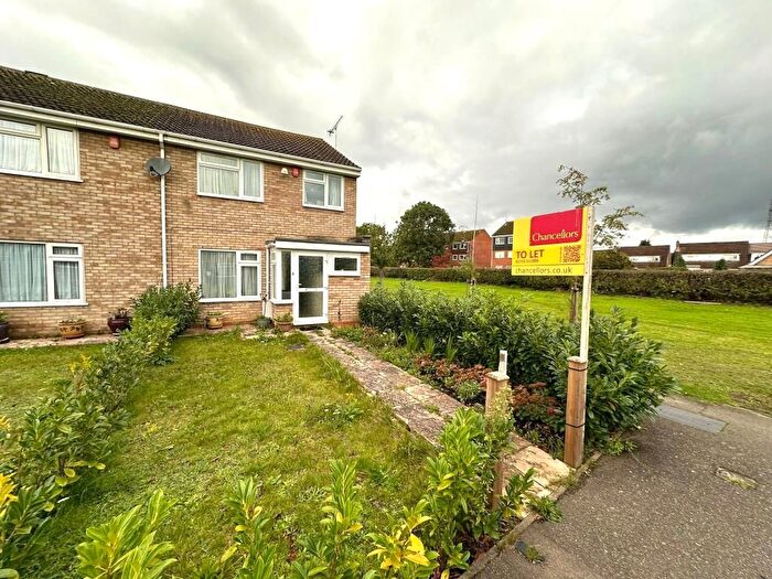 3 Bedroom Detached House To Rent In Slough, Berkshire, SL2