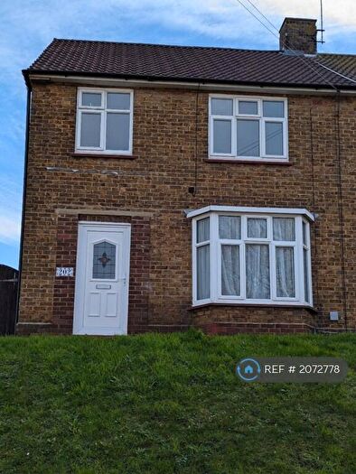 3 Bedroom Semi-Detached House To Rent In Eastcourt Lane, Gillingham, ME8