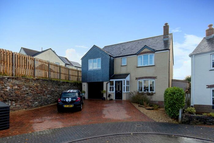 4 Bedroom Detached House For Sale In Parc Vean, Nanstallon, Bodmin, PL30