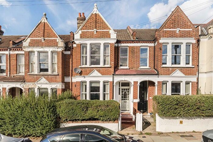 2 Bedroom Flat To Rent In Norfolk House Road, Streatham, SW16