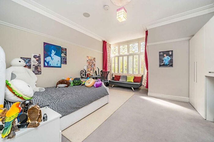 5 Bedroom Detached House To Rent In Queen Annes Grove, Chiswick, W4
