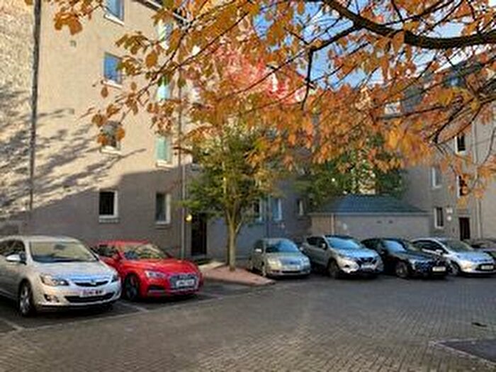 2 Bedroom Flat To Rent In Martins Lane, City Centre, Aberdeen, AB11