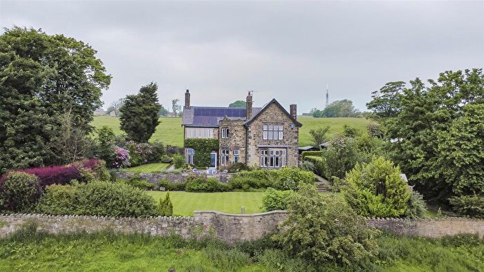 6 Bedroom Detached House For Sale In Noggarth Road, Fence, BB12
