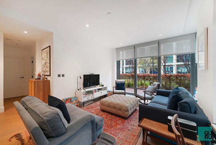2 Bedroom Flat For Sale In Prince Of Wales Drive, London, SW11