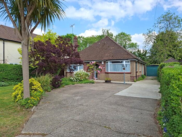 3 Bedroom Detached Bungalow For Sale In Park Lane, Tilehurst, Reading, RG31