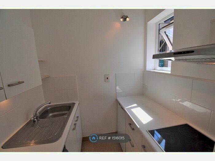 1 Bedroom Flat To Rent In St. Marys Road, Leamington Spa, CV31