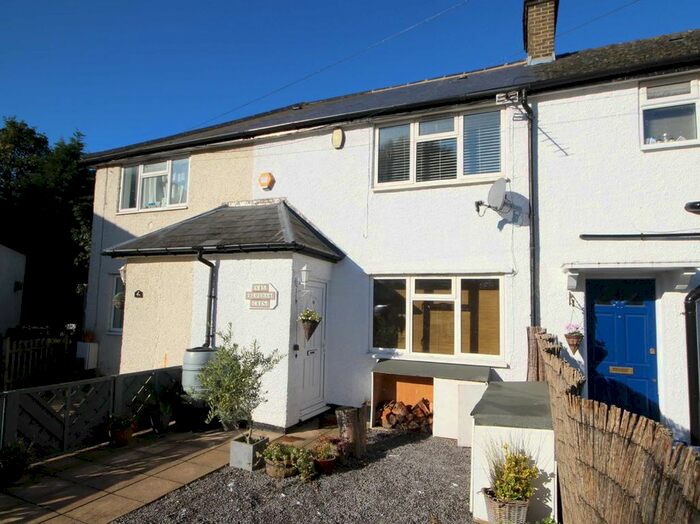 2 Bedroom Terraced House To Rent In Bloxham Crescent, Hampton, TW12