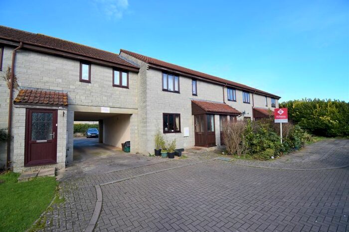 2 Bedroom Flat To Rent In Mowries Court, Somerton, TA11