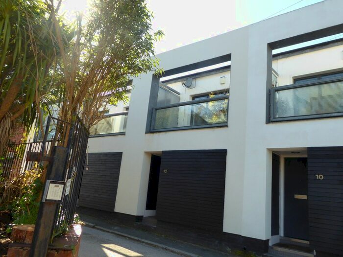 2 Bedroom Town House To Rent In Prices Lane, Prenton, CH43