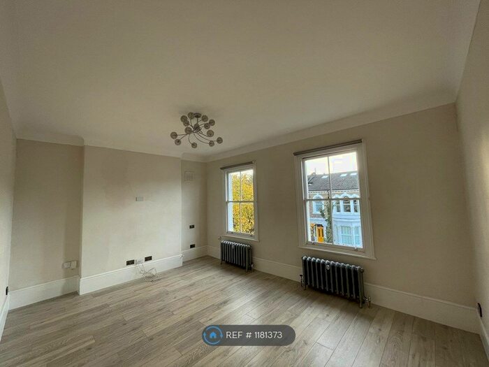 1 Bedroom Flat To Rent In Bushey Hill Road, London, SE5