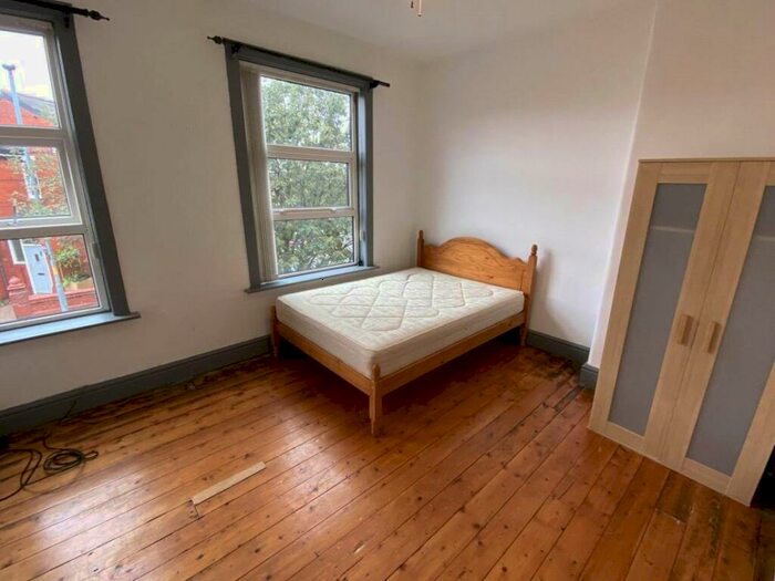 2 Bedroom Terraced House To Rent In Thornton Road, Fallowfield, Manchester, M14