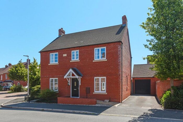 4 Bedroom Detached House For Sale In Saturn Way, Stratford-upon-Avon, CV37