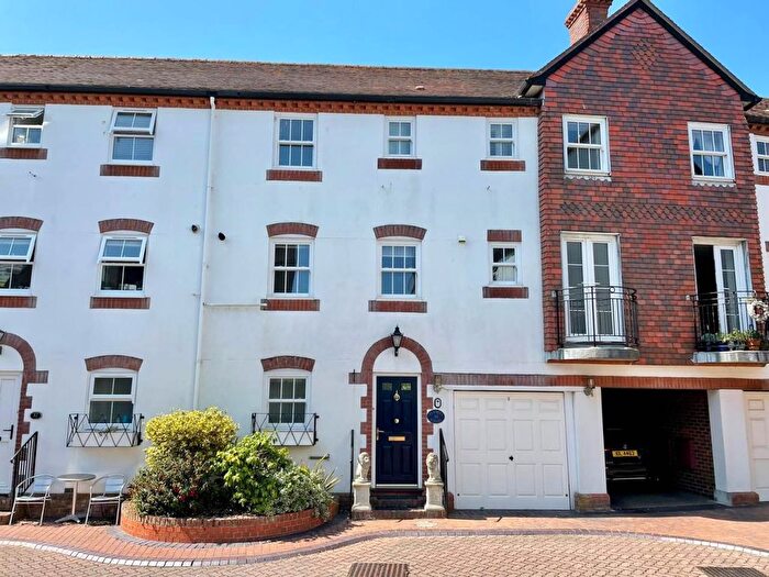 4 Bedroom Property To Rent In Barbers Wharf, Poole, BH15