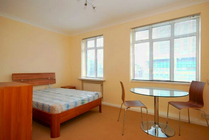 Studio To Rent In Euston Road, Warren St, London, NW1