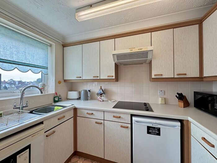 2 Bedroom Apartment For Sale In Station Road, Thorpe Bay, Essex, SS1
