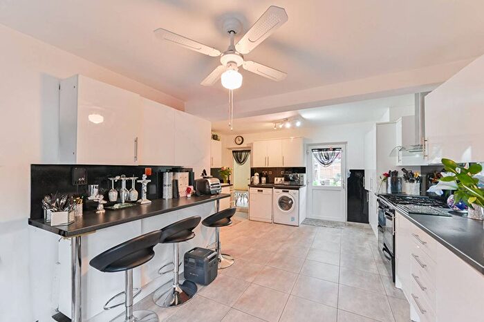 6 Bedroom Terraced House For Sale In Cannon Hill Lane, Raynes Park, London, SW20