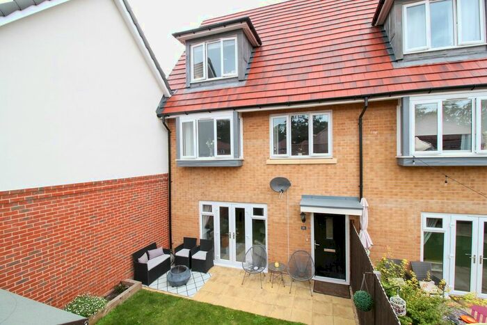 3 Bedroom Property To Rent In Copse Close, Fleet GU51