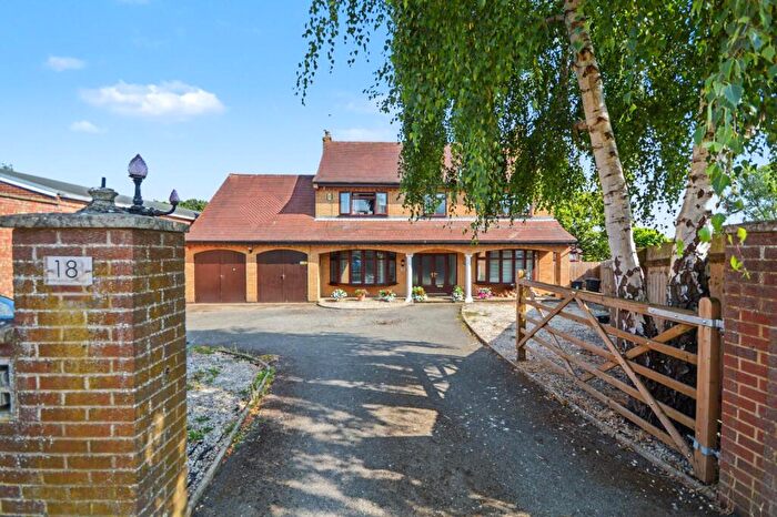 5 Bedroom Detached House For Sale In Wellingborough Road, Earls Barton, Northampton, Northamptonshire, NN6