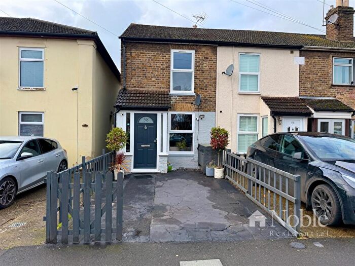 2 Bedroom End Of Terrace House For Sale In Albert Road, Romford, RM1
