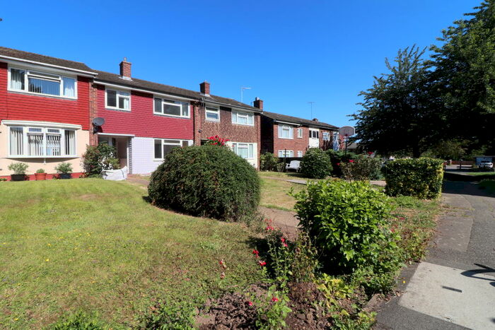 3 Bedroom Terraced House To Rent In Spring Pond Close, Great Baddow, Chelmsford, CM2