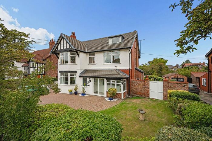 6 Bedroom Detached House For Sale In Dowhills Road, Blundellsands, Liverpool, L23